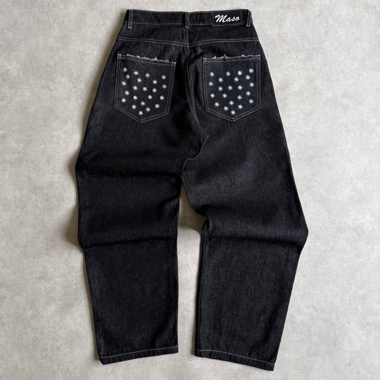 BLITZ DISTRESSED JEANS