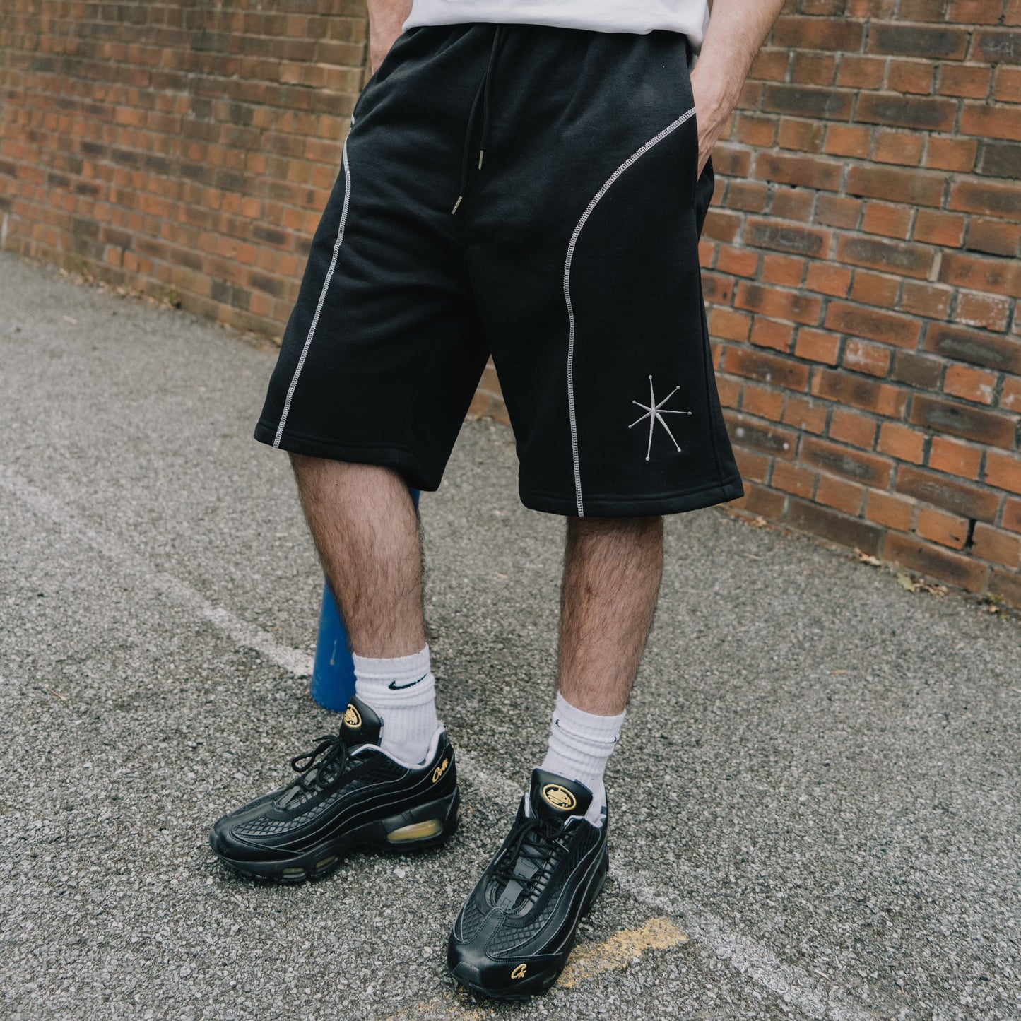 STARLINE SHORT (BLACK)