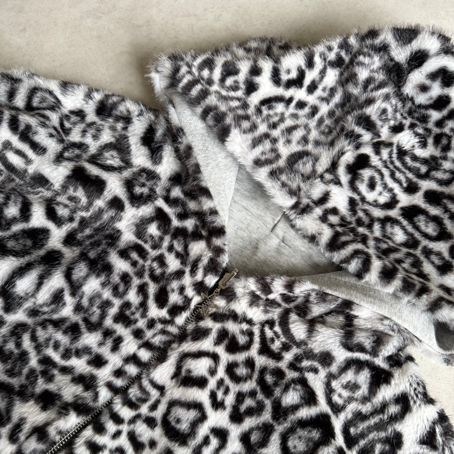 REVERSIBLE LEOPARD HOODIE