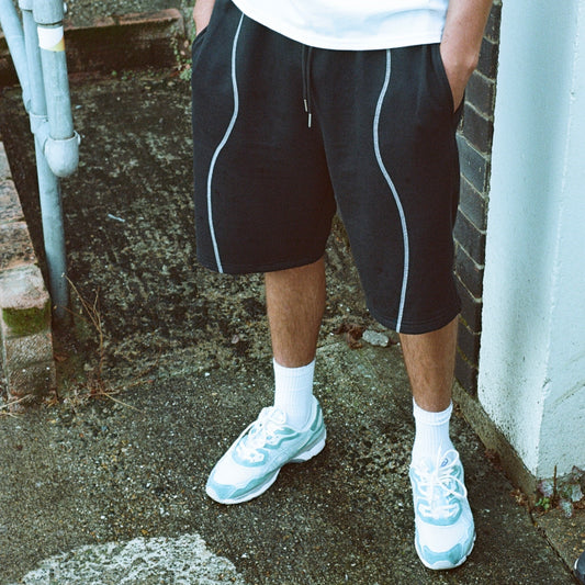 COSMO SHORT (BLACK)
